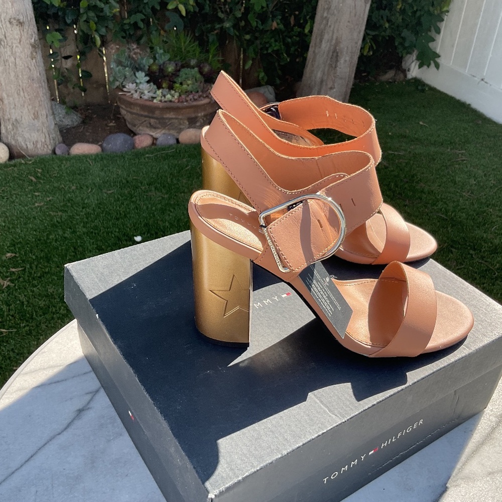 Tommy Hilfiger Heels 9 NWT Leather